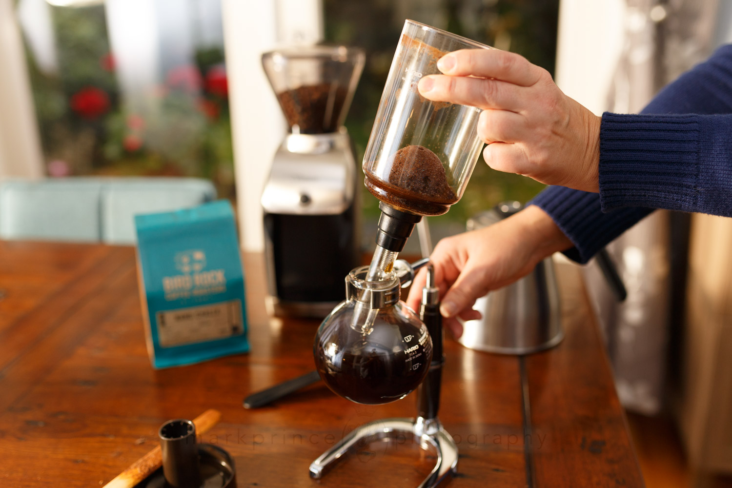How To Brew Coffee Using A Vacuum Siphon Coffee Maker: Recipe