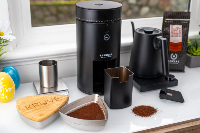 Smeg - Achieve an authentic coffee experience at home with Smeg! Starting  from our CGF01 Coffee Grinder which features up to 30 grind levels, pair up  the freshly-grounded coffee with either of