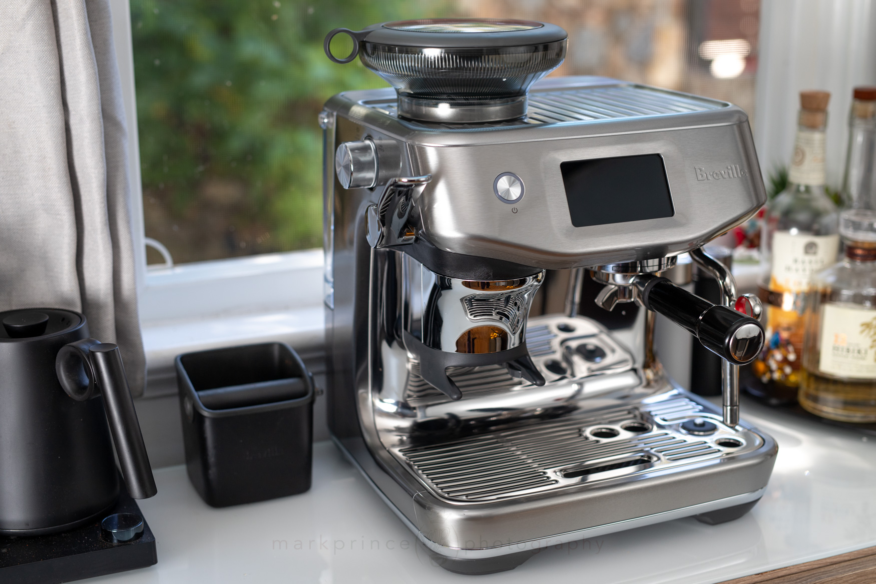 https://www.coffeegeek.com/wp-content/uploads/2023/07/Barista-Touch-Impress-Black-Screen-1.jpg